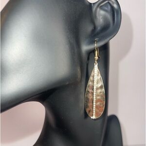 NWOT Gold Tone Leaf Earrings With Rhinestones